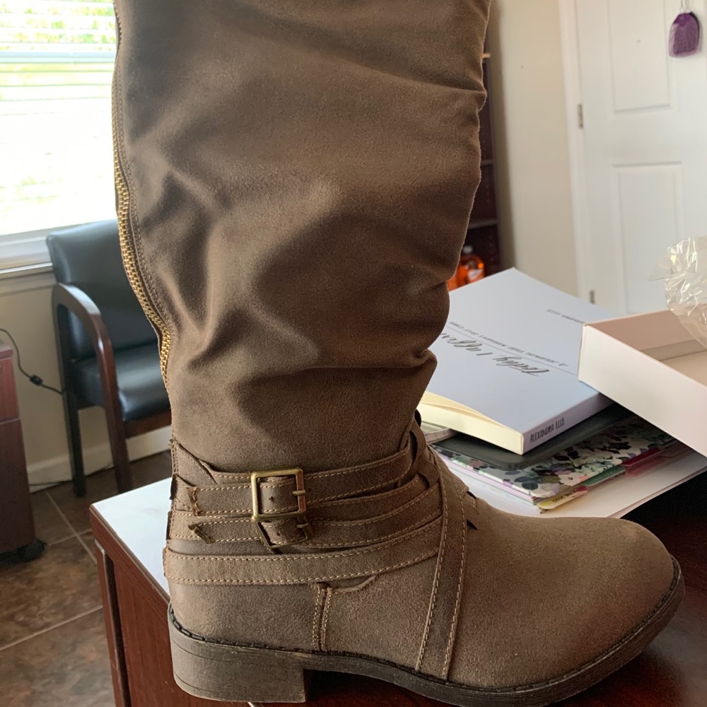 JUSTFAB SERAFINA TAUPE BOOT